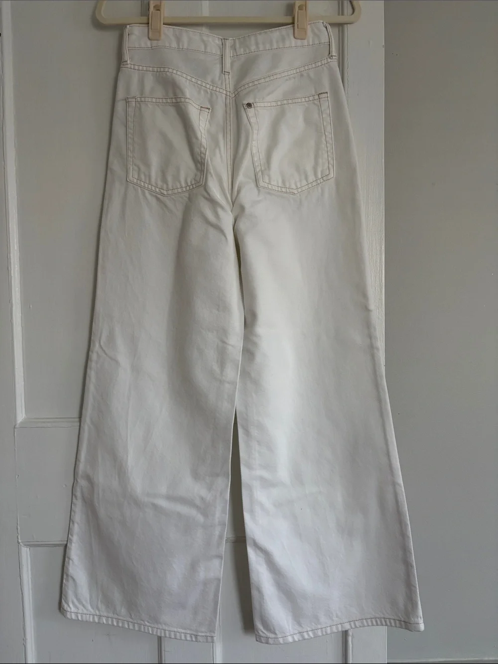 H&M Classic High-Rise Wide-Leg Jeans - White